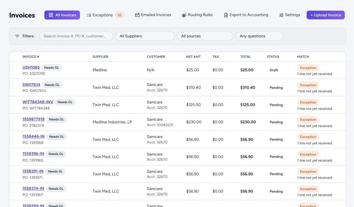 The invoice list, with supplier, customer, amounts, status and match result